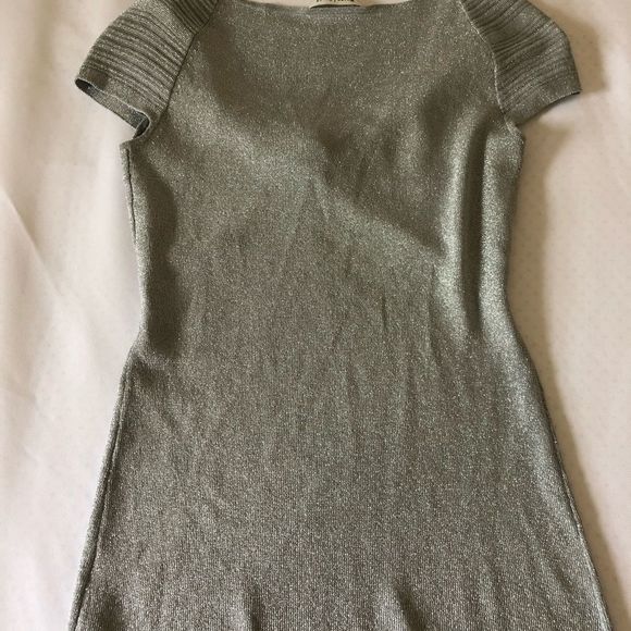 Top - Picture 2 of 3